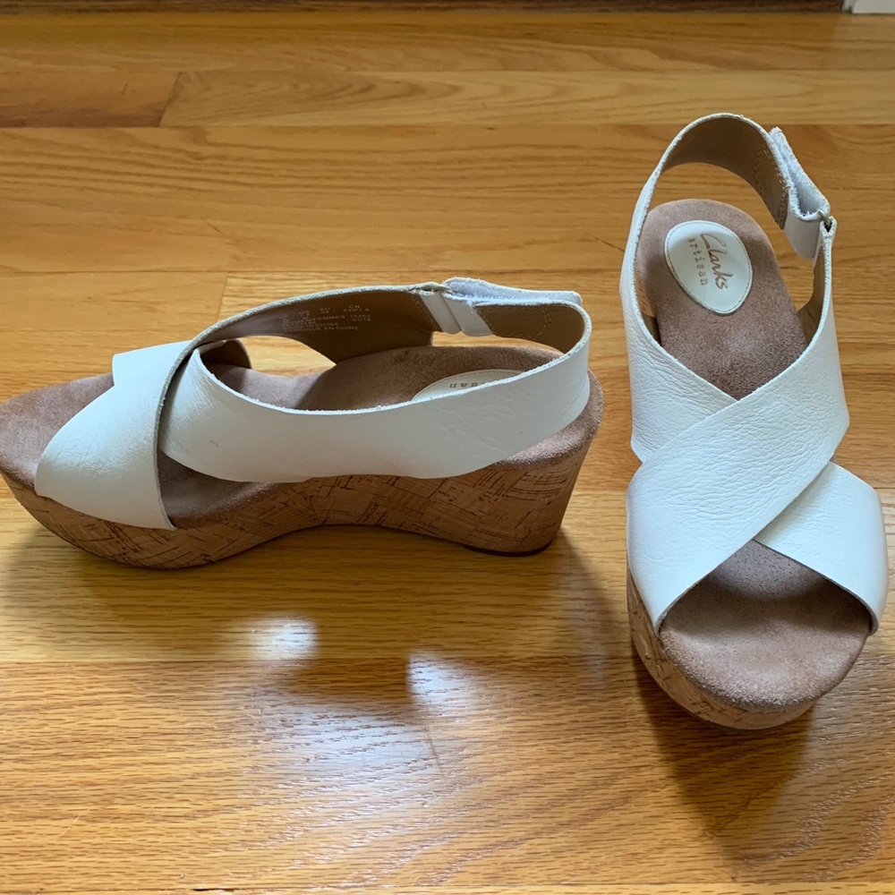 NWOT Clarks white wedge sandal, size 7.5